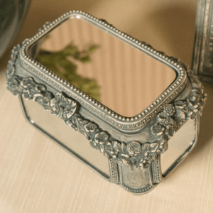 HDE_Empress Mirror Jewel Box_DEAC2040